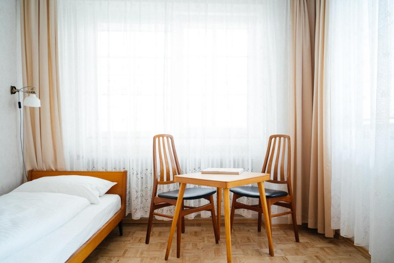 Hotel Am Brillantengrund Wina Bagian luar foto
